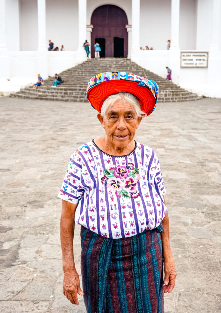 Santiago Atitlán, woman wearing a toyocal